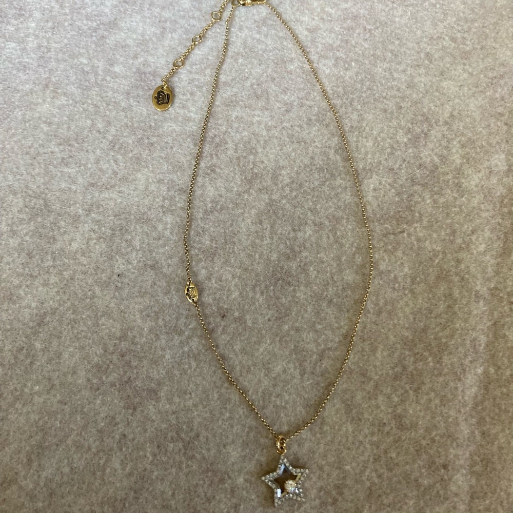 Juicy Couture Gold Rhinestone Star Necklace ⭐️⭐️⭐️ - Picture 2 of 8